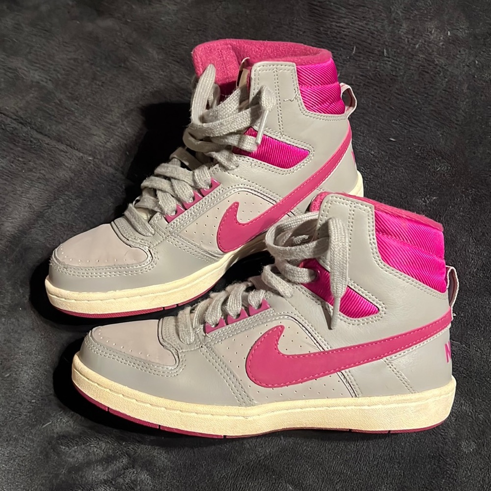 Kids Nike sneakers (UGC)